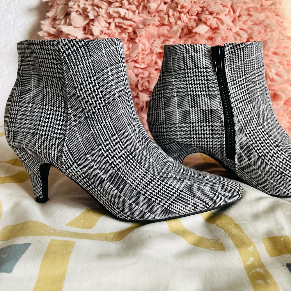 Booties - Picture 5 of 16